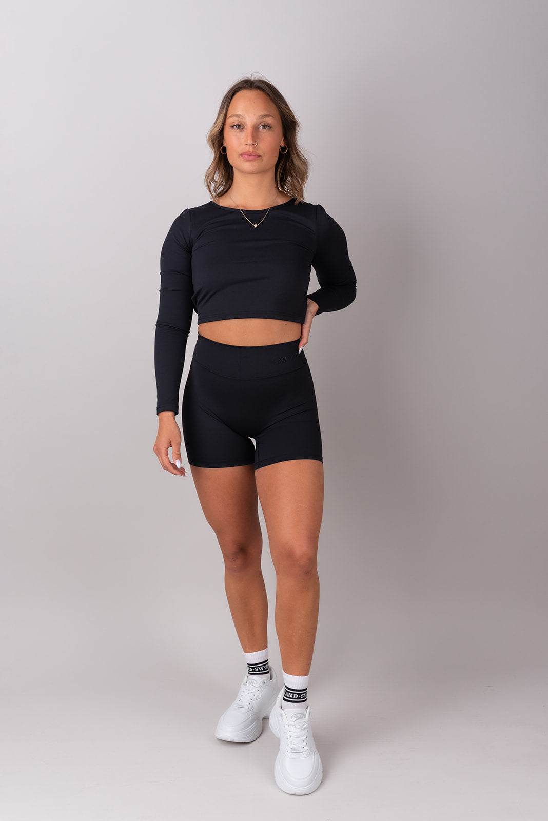 Sleek majica s otvorenim leđima
