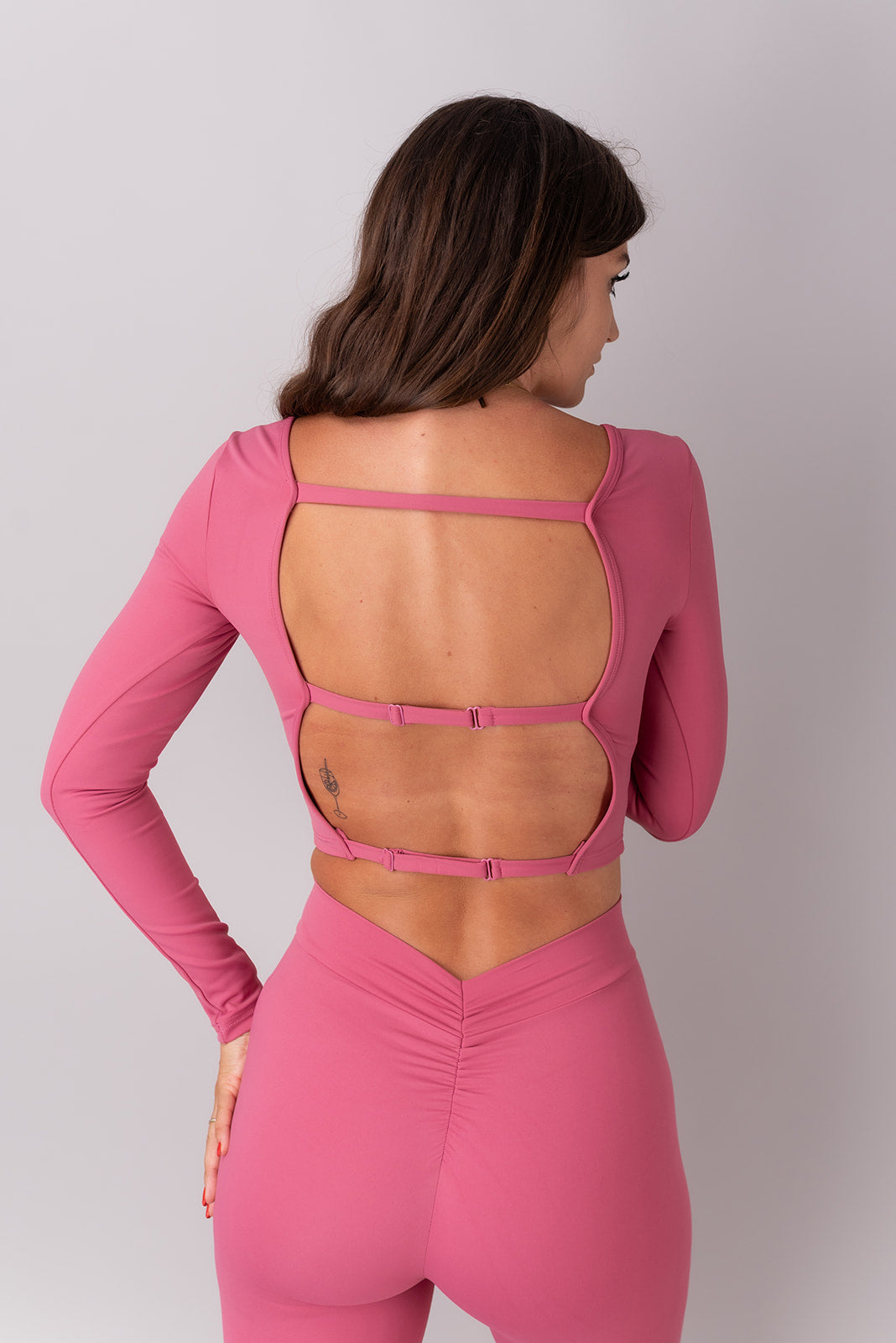 Sleek majica s otvorenim leđima