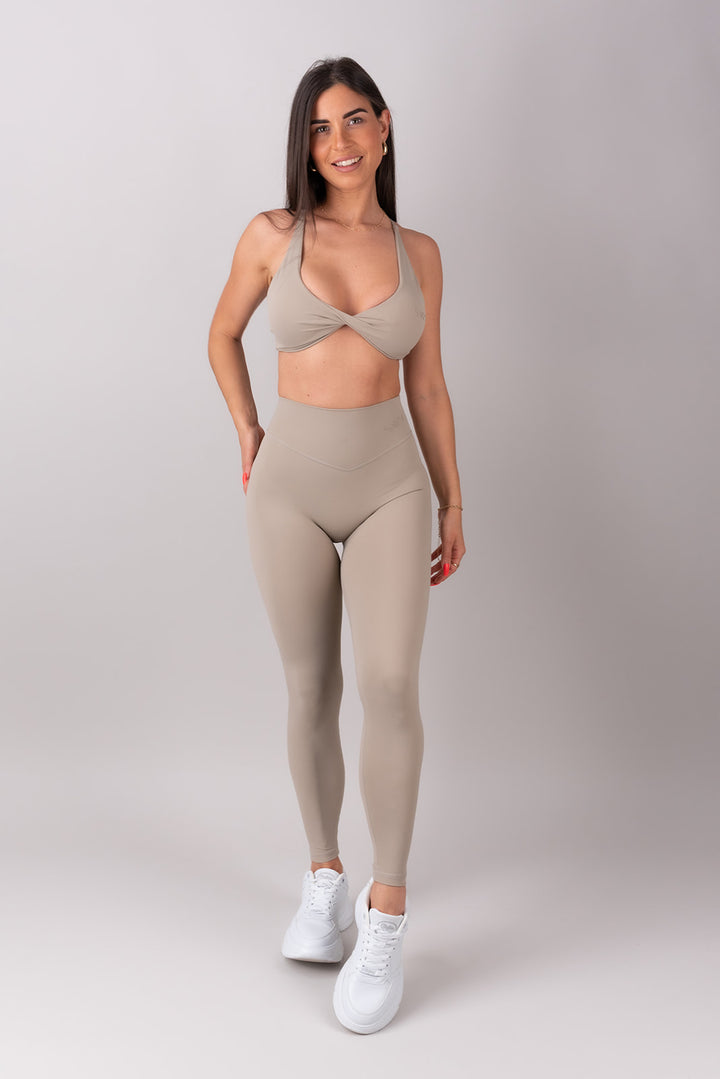 Sleek Classic Tajice