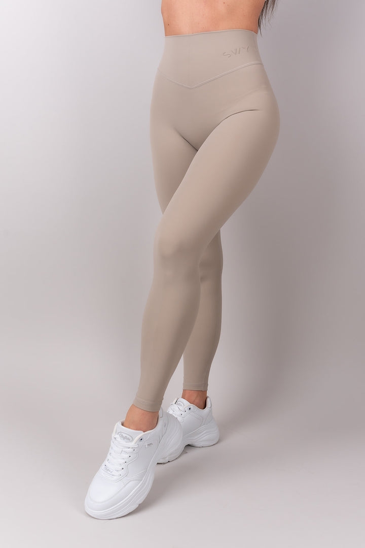 Sleek Classic Tajice