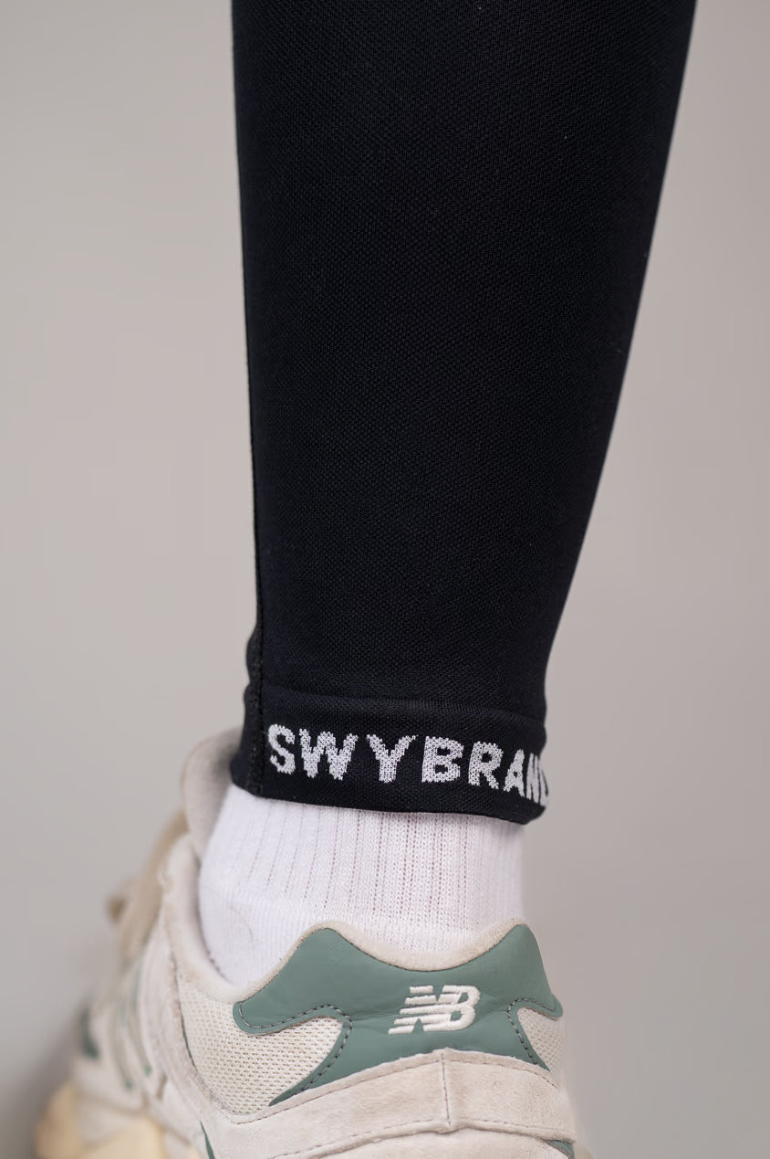 Black Bum Leggings, leg detail