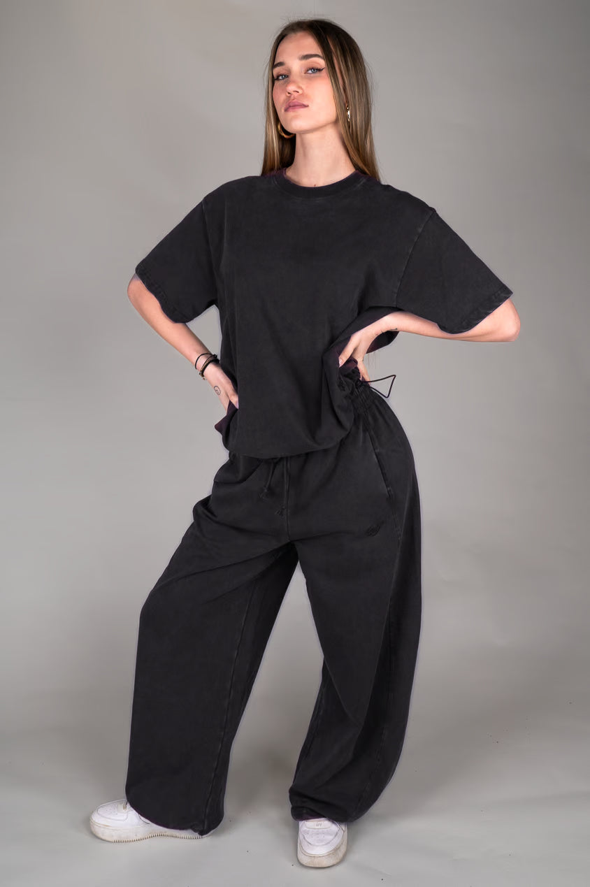 Washed black T-Shirt with pants front view