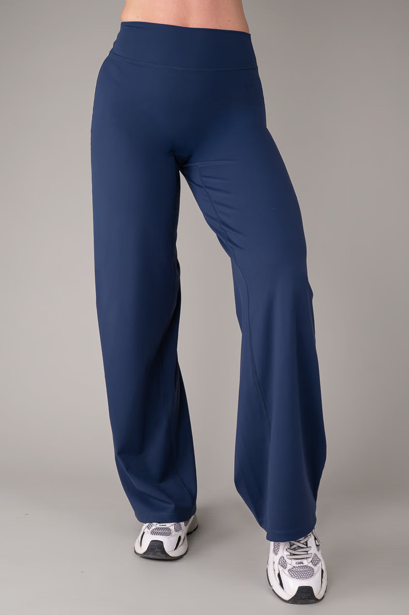 SoftLux Wide Bottoms