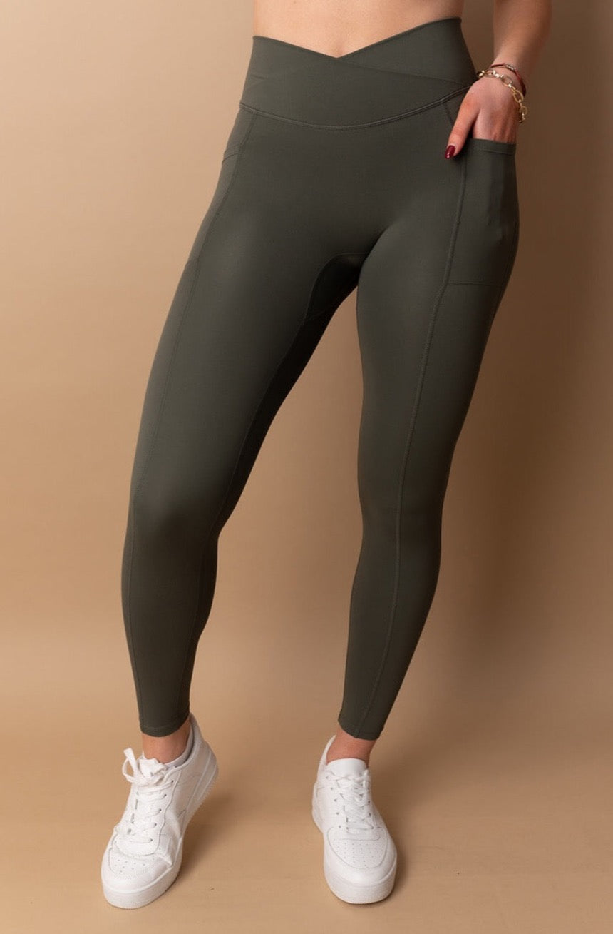 SoftLux Pocket Leggings 